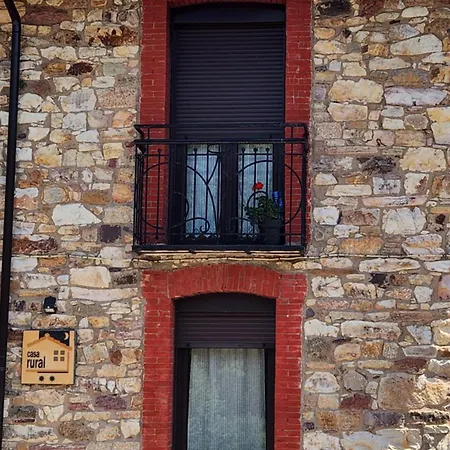 Salome, Mora De Luna, Al Lado Del Rio Luna Holiday home