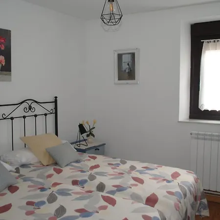 Dom wakacyjny Salome, Mora De Luna, Al Lado Del Rio Luna