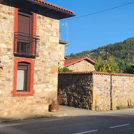 Dom wakacyjny Salome, Mora De Luna, Al Lado Del Rio Luna