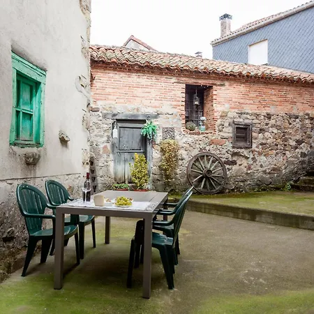 Dom wakacyjny Salome, Mora De Luna, Al Lado Del Rio Luna *