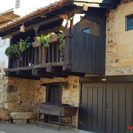 Salome, Mora De Luna, Al Lado Del Rio Luna * Vega de Caballeros