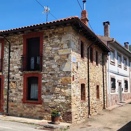 Salome, Mora De Luna, Al Lado Del Rio Luna Vega de Caballeros
