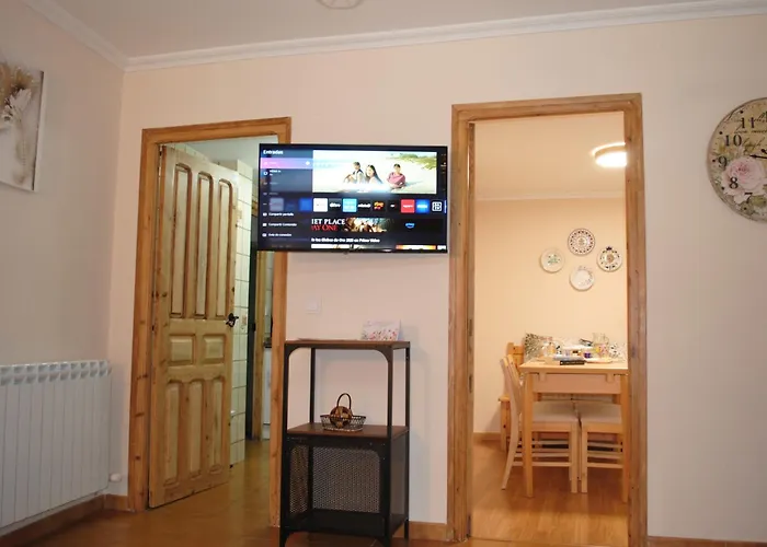 Salome, Mora De Luna, Al Lado Del Rio Luna בית נופש