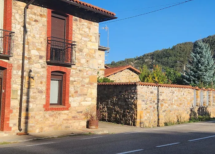 בית נופש Salome, Mora De Luna, Al Lado Del Rio Luna