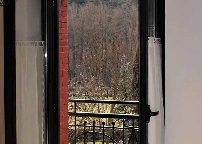 Salome, Mora De Luna, Al Lado Del Rio Luna בית נופש