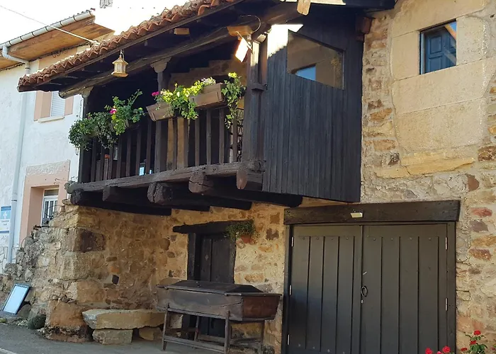 Salome, Mora De Luna, Al Lado Del Rio Luna * Vega de Caballeros