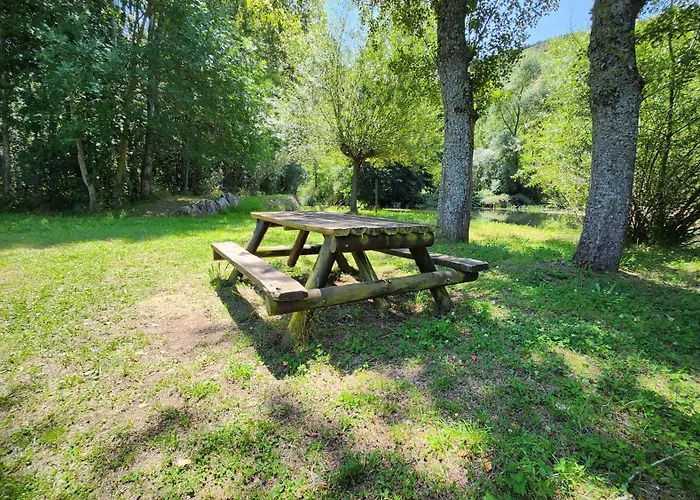 בית נופש Salome, Mora De Luna, Al Lado Del Rio Luna Vega de Caballeros